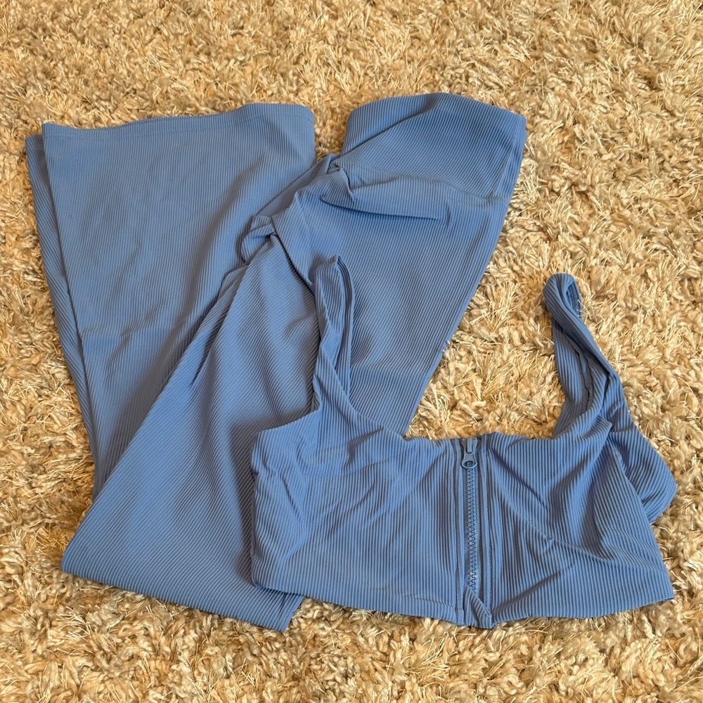 Blue Ribbed Two-Piece Set - Picture 2 of 2